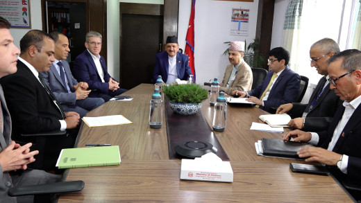 अर्थमन्त्री महत र एमसीसीका उपाध्यक्ष ब्रुक्स टोलीबीच भेटवार्ता